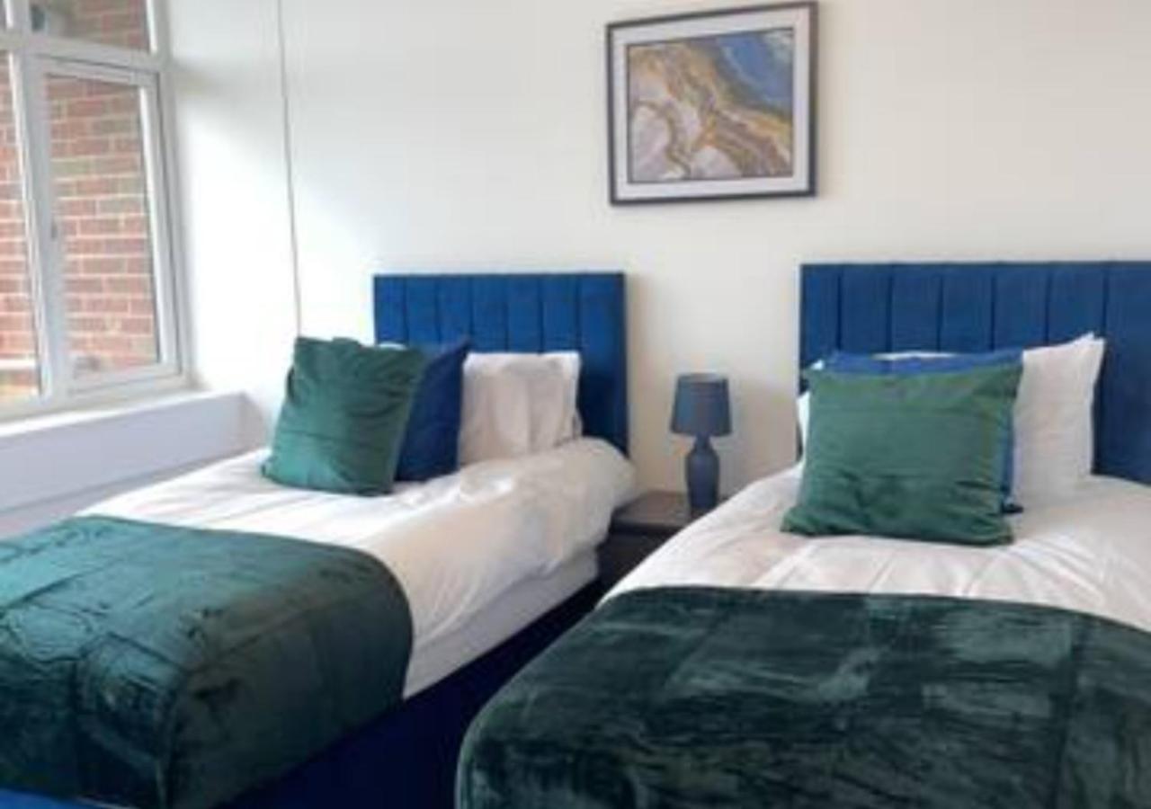 2 Bedroom - Flitwick - Contractor Friendly - Tourist Ready - Full Kitchen - Wifi - Smart Tv - Sofa Bed - Free Parking - Ideal For Short Or Long